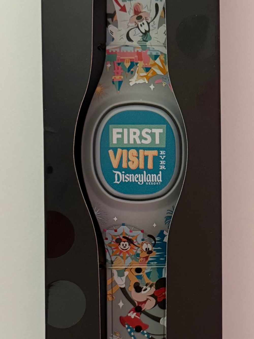 Disney Parks Disneyland “First Visit Ever” MagicBand+ NIB